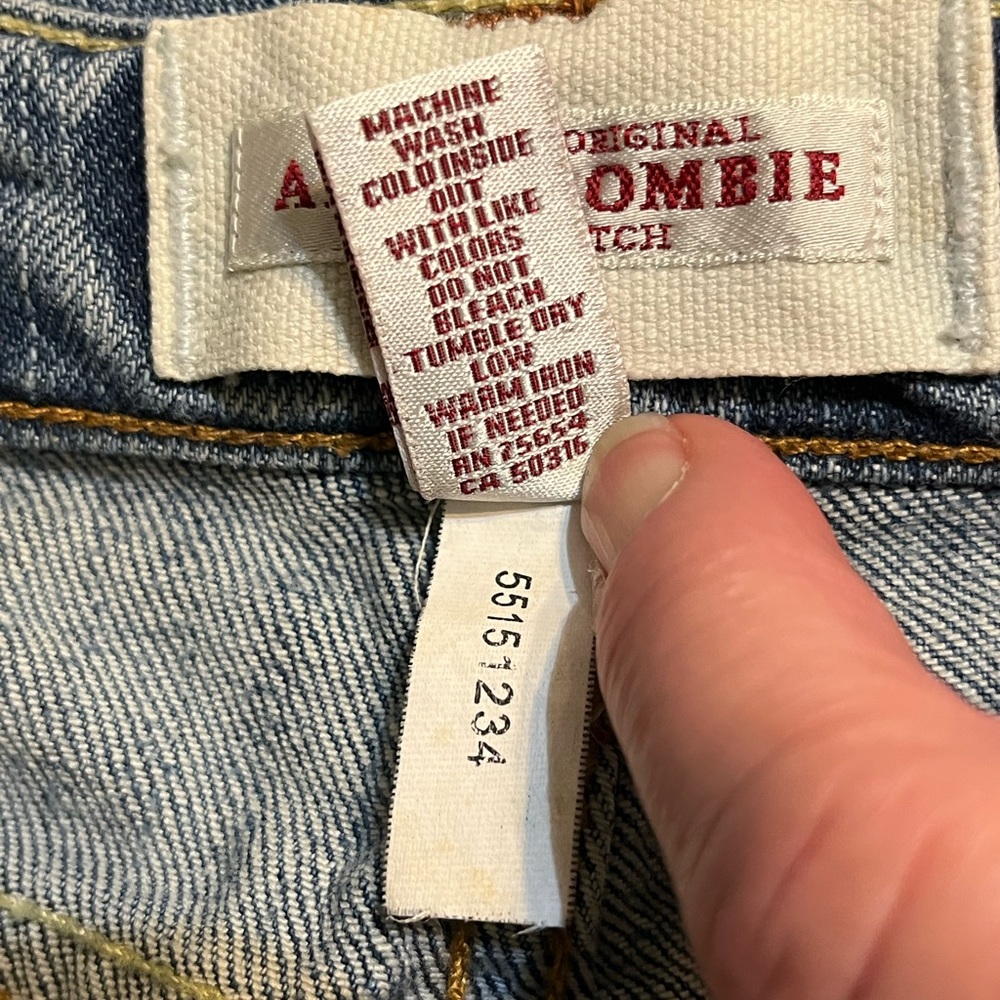 Abercrombie & Finch Low Rise Bootcut Jeans | 0R - Picture 15 of 15